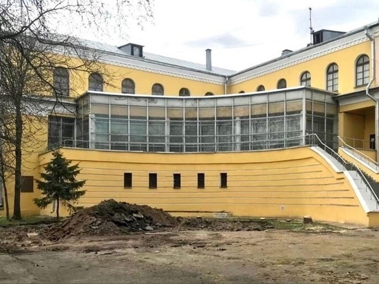 Возле Вологодского госуниверситета готовят площадку под памятник Христофору Леденцову