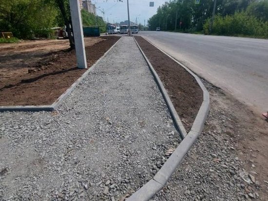 В Курске стартовали работы по обустройству тротуара на проспекте Дериглазова