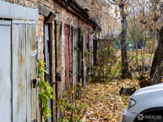 В частниках кузбасского города мужчина похитил гараж