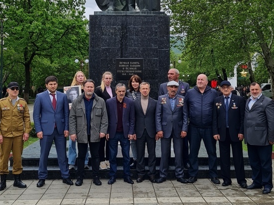 Представители двух регионов почтили память участников Великой Отечественной войны и выразили поддержку спецоперации на Украине