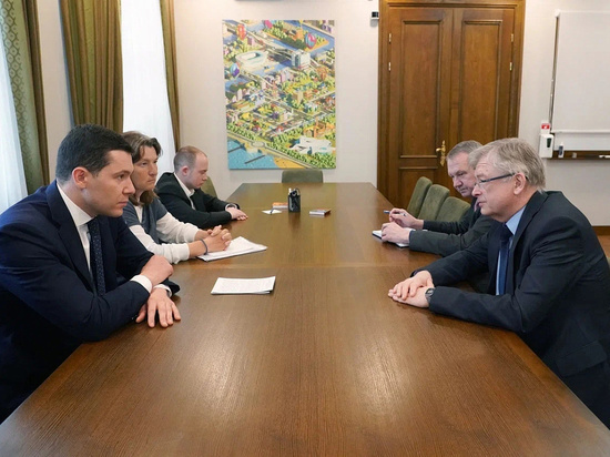 Алиханов встретился с чрезвычайным послом России в Польше