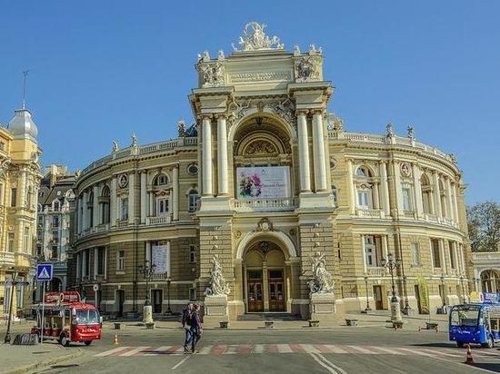 Украинская полиция начала отбирать телевизоры у недовольных властью в Одессе