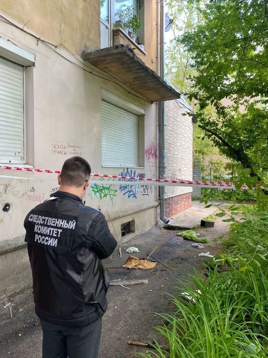 В Воронеже расследуют гибель пенсионерки из-за обрушения балкона