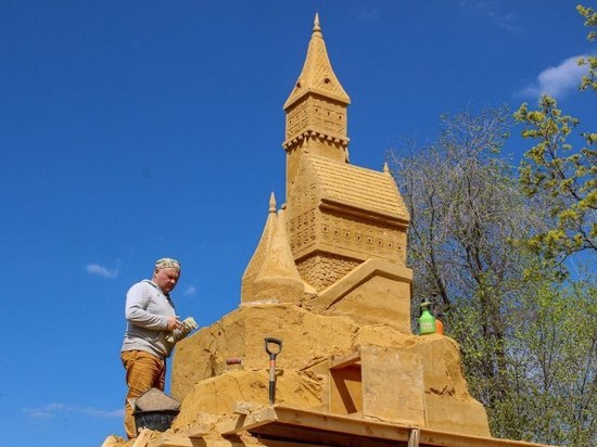 В Челябинске из песка создадут шестиметровый замок