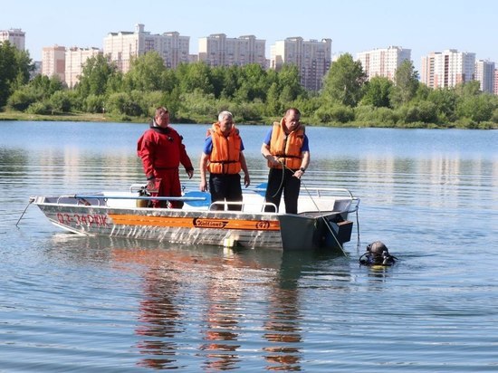 Спасатели начали патрулирование на Красном озере в Кемерове