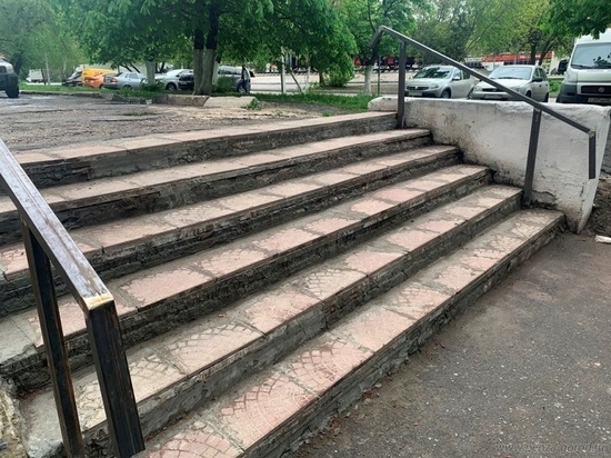 У Пензенского автовокзала восстановили лестницу