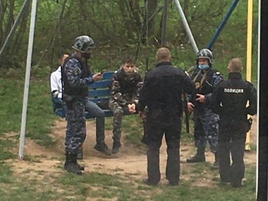 В Щёкино 14-летний подросток с "оружием" напугал местных жителей