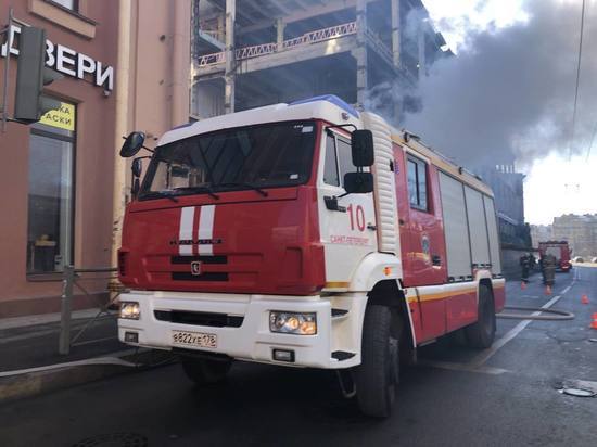 Локализован пожар на хлебозаводе в Красногвардейском районе