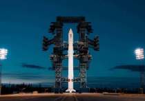 Центр имени Хруничева отправил на космодром Плесецк ещё одну тяжелую ракету «Ангара» для испытаний, об этом сообщил в пятницу гендиректор Госкорпорации «Роскосмоса» Дмитрий Рогозин