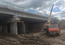 В областной столице продолжает ремонт Демидовского моста