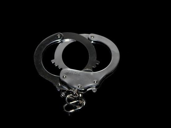 В Скопине 22-летний парень украл мобильный телефон и деньги