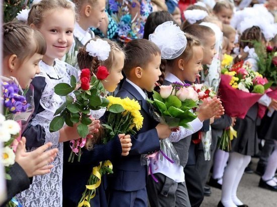 Ярославцам рассказали, как в этом году пройдут утренники и выпускные