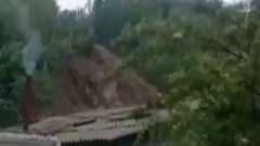 В Казахстане поток грязи обрушился на дома: видео