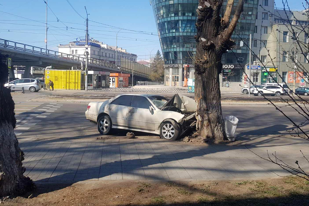 Киров улан удэ. Автомобиль. Городские машины.