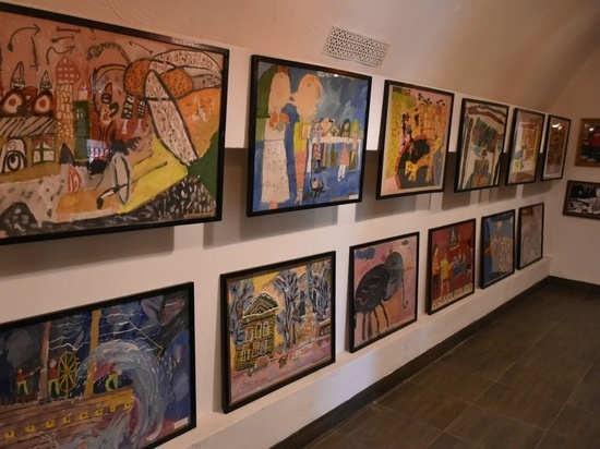 В Переславле-Залесском открылась выставка детских рисунков