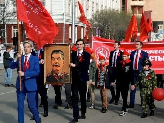 Алтайские комроссы объявили мобилизацию сторонников