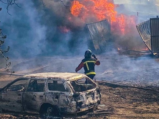В садоводстве в Иркутске сгорели дом, магазин и три машины