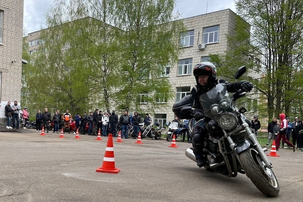 Мастер-класс «Безопасность за рулем» стал стартовым мероприятием мотосезона в Костроме