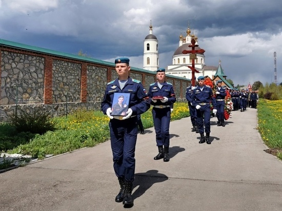 Под Рязанью простились с героически погибшим 21-летним рядовым Амановым