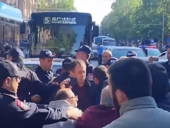 В Ереване задержали 155 оппозиционеров