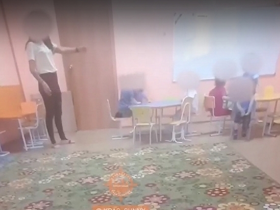 Скандал с воспитательницей произошел в детском центре «Город детства» в Красноярске