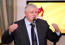 Лидер «Справедливой России» Сергей Миронов предложил вообще не проводить осенью 2022 года выборы в регионах