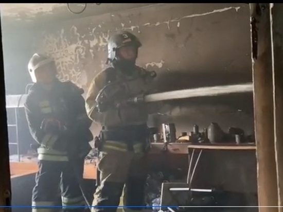 В Челябинске из-за пожара в общежитии спортивного вуза эвакуировали 50 человек