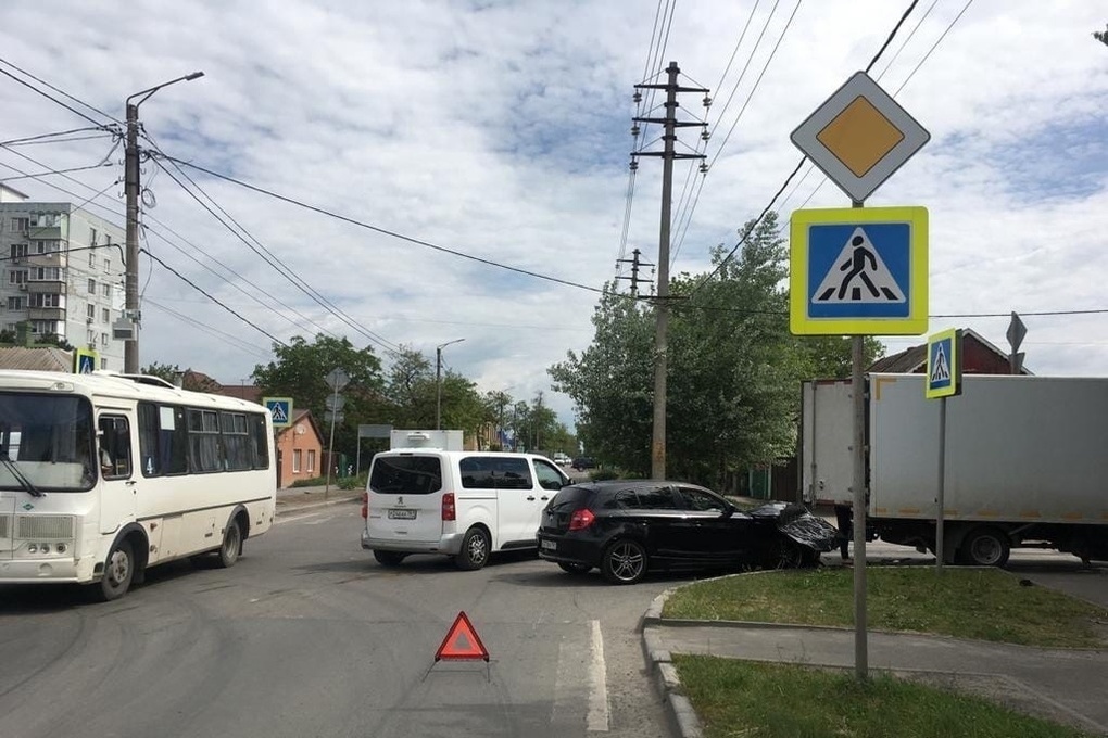 Купить Машину В Городе Азове Ростовской Области