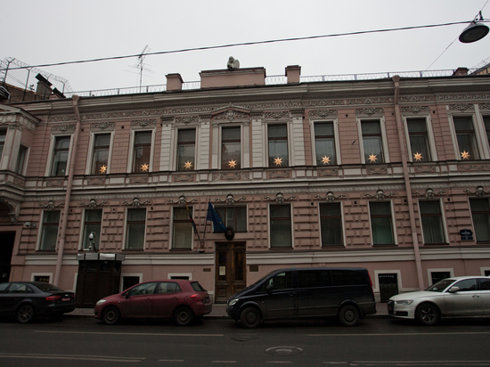 Здания закрывшихся в Петербурге генконсульств могут сдать в аренду