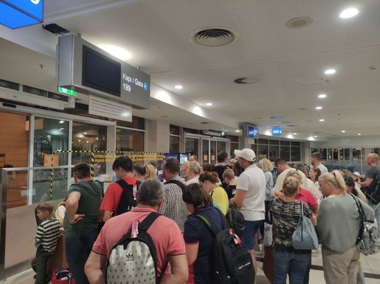В Турции застряли омские туристы из-за отмены рейса Turkish Airlines