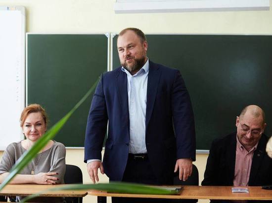 «Вы даёте ученикам дорогу в жизнь»: Олег Кочетков выразил благодарность учителям школы-интерната №1
