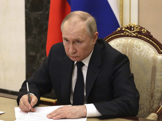 Путин отказался проводить традиционные совещания с военными