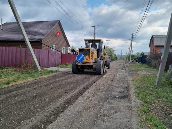 В Иркутске идёт ремонт дорог в избирательных округах № 5 и № 8 по инициативе депутатов