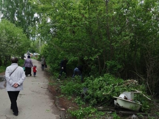 В Пензе убрались за больницей на проезде Терновского после жалобы в соцсетях