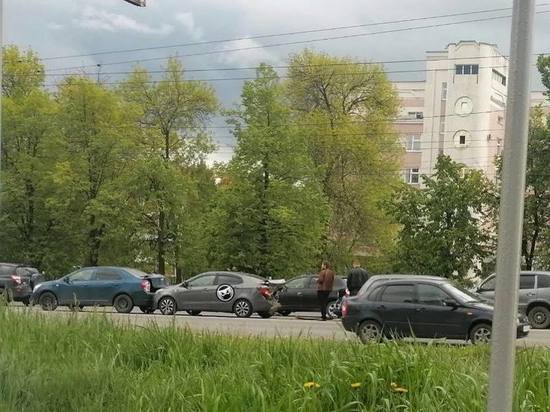 В Пензе столкнулись несколько автомобилей