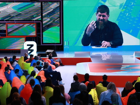Глава Чеченской республики ответил на вопросы школьников и студентов со всей России