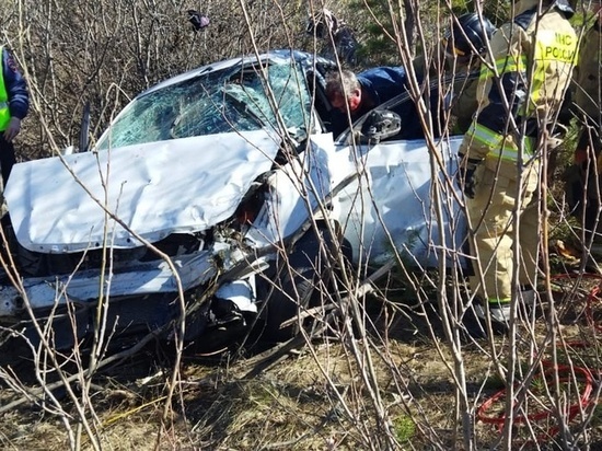 В Челябинской области четыре человека пострадали в ДТП с опрокинувшимся автомобилем