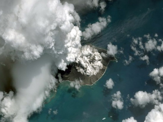 Извержение вулкана Тонга в 2022 году оказалось самым мощным с 1883 года