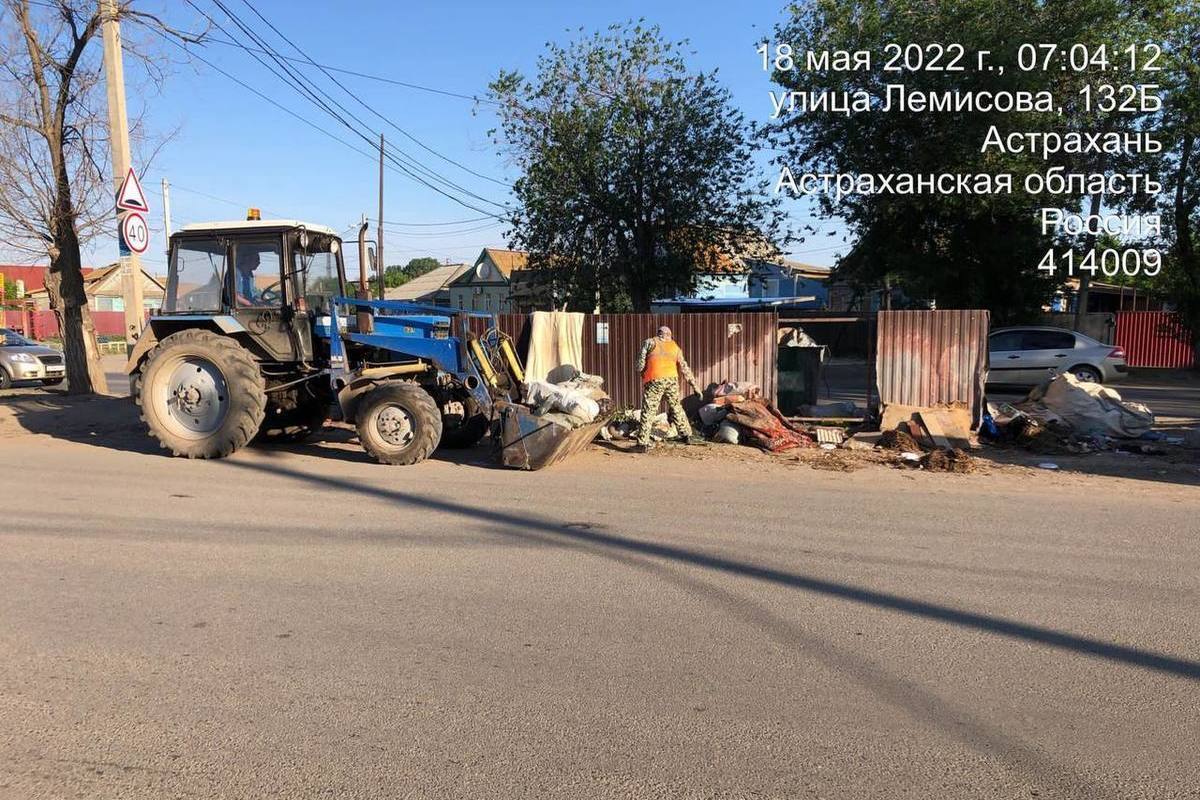 В Астрахани поселок Свободный захламили бытовым мусором - МК Астрахань