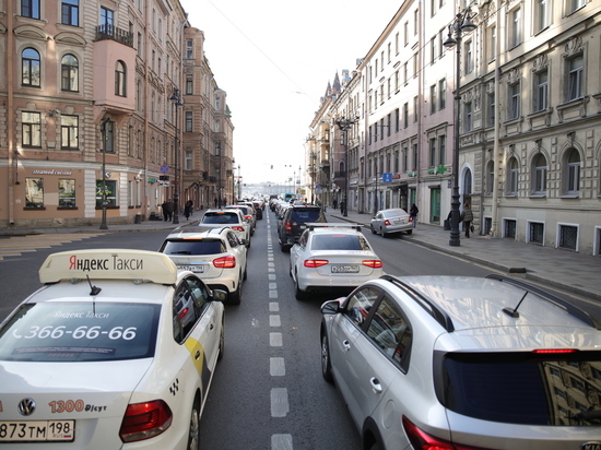 Петербургские водители сэкономили более 350 млн рублей благодаря переходу на метан