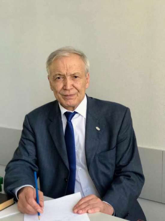 Радий Хабиров поздравил с 70-летним юбилеем прославленного хирурга