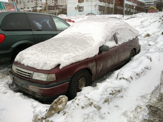 В Костромской области местным властям дали полномочия для борьбы автовладельцами мешающими уборке улиц