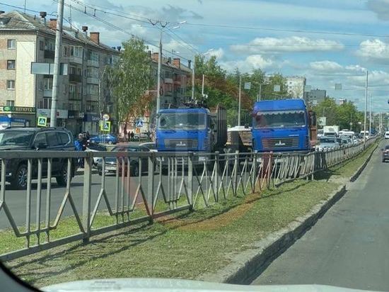 На Московском проспекте Брянска возникла пробка из-за аварии