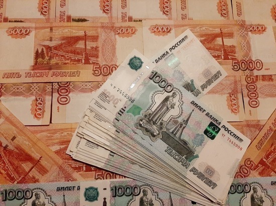 В Энгельсе директор сетевого магазина похитила более 60 тысяч рублей