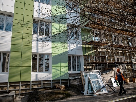Курский губернатор рассказал о ремонте 12 поликлиник и строительстве 29 ФАПов
