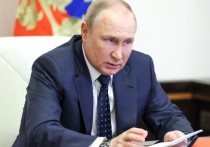 Президент России Владимир Путин наградил государственной наградой петербургских врачей. Подписанный указ появился на официальном интернет-портале правовой информации.