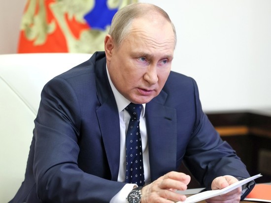 Путин наградил орденом Пирогова петербургских врачей за профессионализм и работу в пандемию