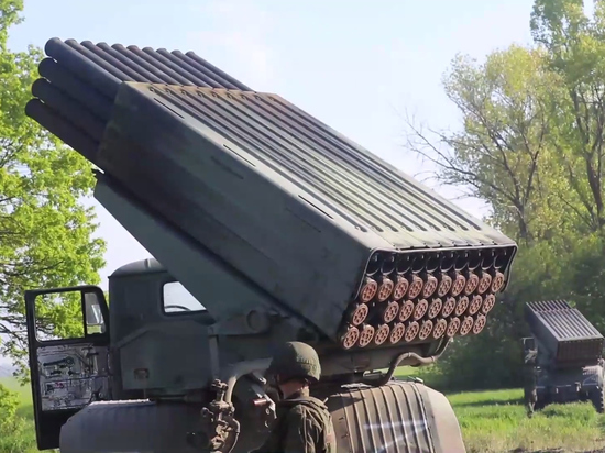 Минобороны России опубликовало кадры боевой работы расчетов РСЗО "Град"