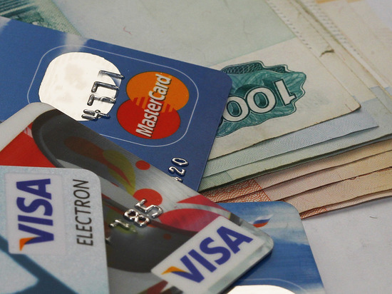 Россияне начали массово выезжать в Белоруссию за банковскими картами