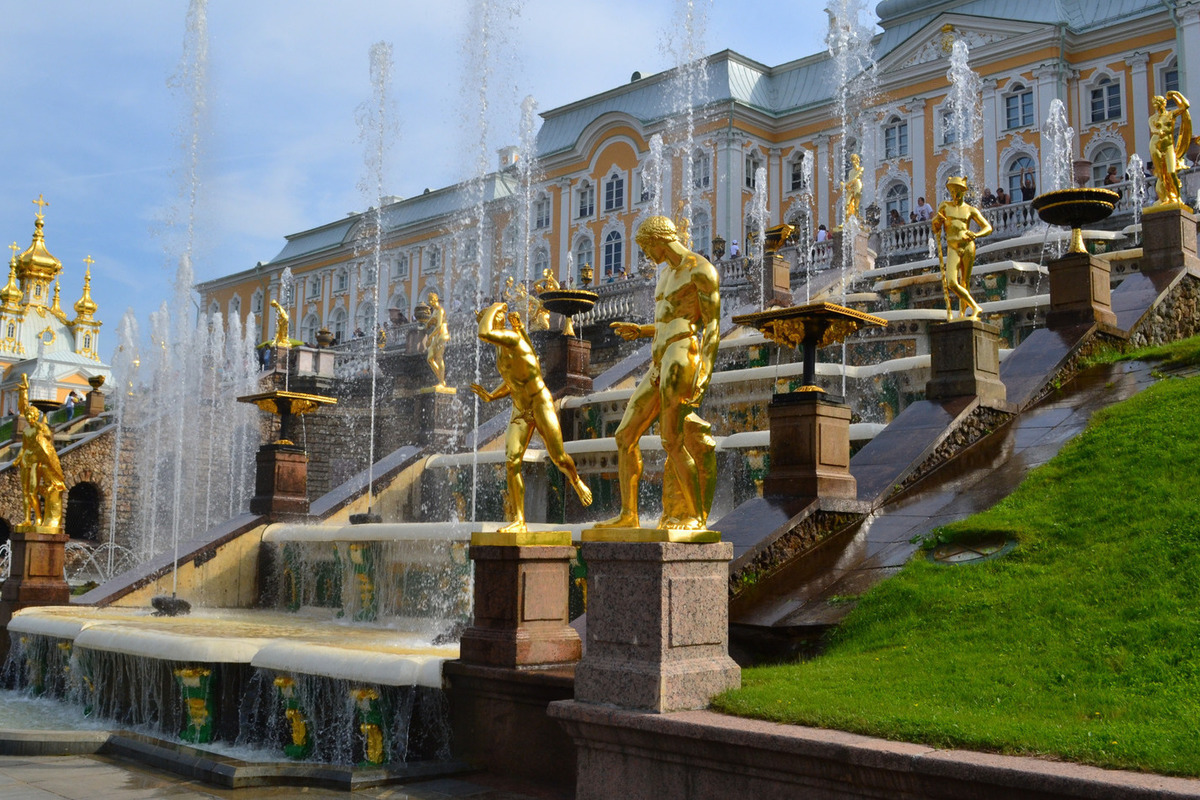Дворец с фонтанами в санкт петербурге фото с названиями
